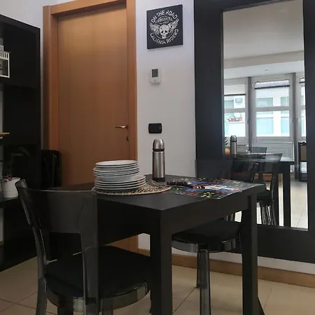 Loft Ristrutturato Vicino M4 Argonne - San Benigno * Milan
