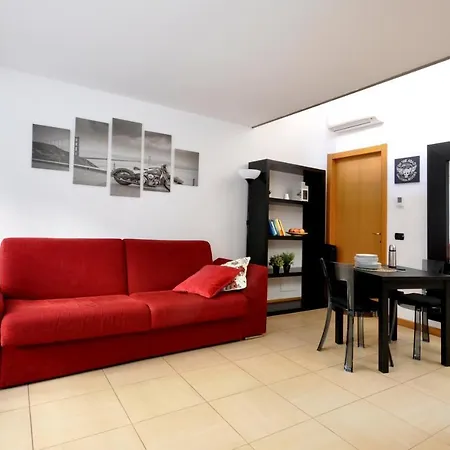 Apartment Loft Ristrutturato Vicino M4 Argonne - San Benigno *